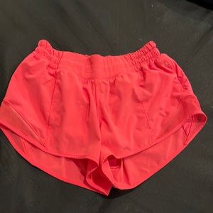 Lululemon Hotty hot shorts SIZE 4!!